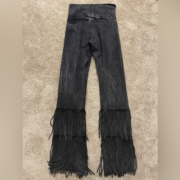Women’s Hard Tail Fringe Leggings Acid Wash Black Size S Small - Picture 5 of 9